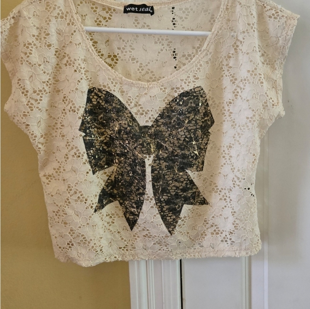 Wet Seal Women Cream Lace Crop Top with Black Gold Bow NWOT Semi Sheer Festival